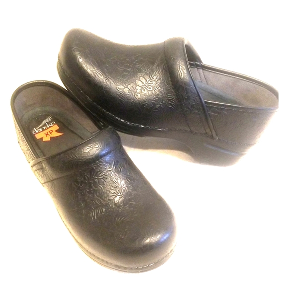 Dansko Shoes - Dansko XP 37 black paisley